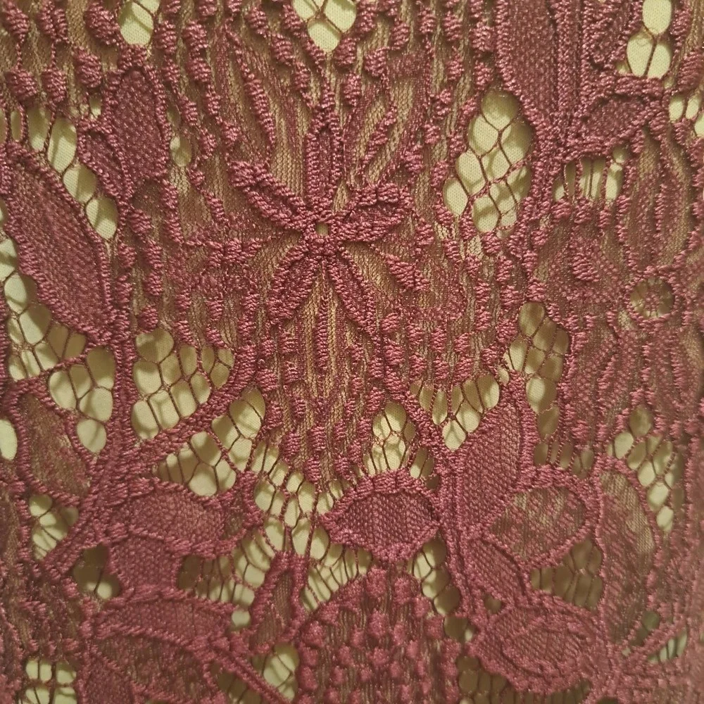 Express Wine Colored Lace Overlay Blouse Size M - Picture 3 of 6